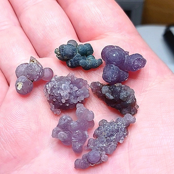 5 grams Natural Grape Agate Botryoidal Purple Chalcedony Specimen Indonesia - Picture 4 of 6